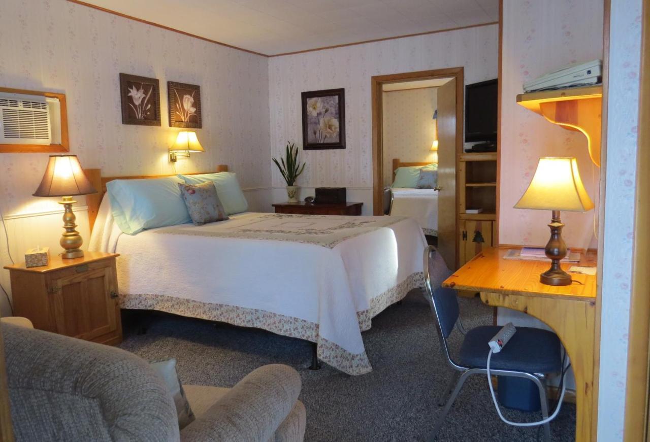 The Pines Country Inn Newcastle Exteriör bild