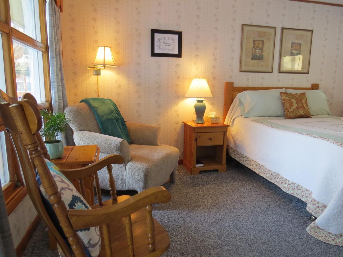 The Pines Country Inn Newcastle Exteriör bild