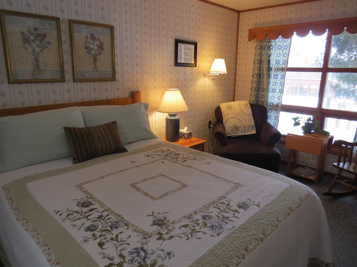 The Pines Country Inn Newcastle Exteriör bild